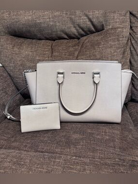 Michael Kors Selma Saffiano Medium Leather Crossbody Handbag And Wallet Purse